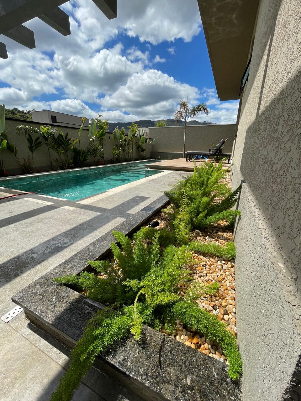 691f8ef6-3c36-4dde-bd41-6e0019c29fe5